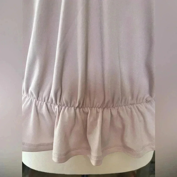 Express Women’s  lace V-Neck sleeveless ruffle hem Top Sz Small - Picture 7 of 9